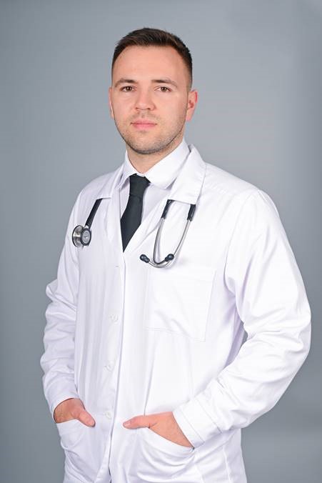 Dr. Bélteczki Dávid