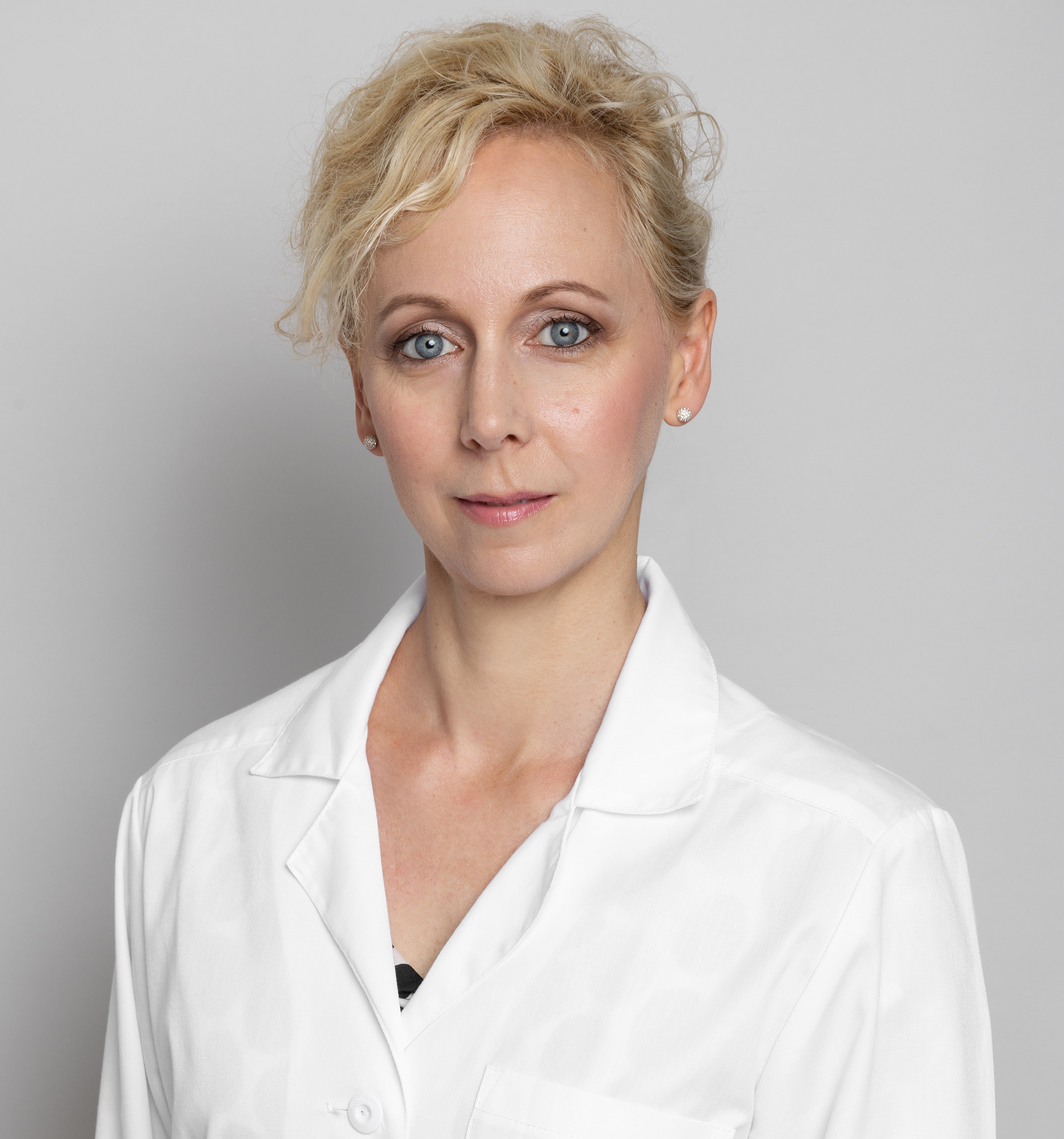 Dr. Szentendrei Teodóra